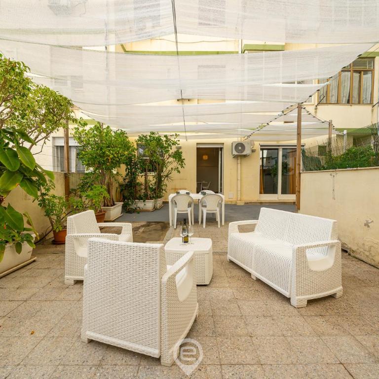 Estay - Via Roma Retreat - Two-Bedroom Apartment with Terrace - 15