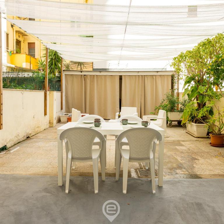 Estay - Via Roma Retreat - Two-Bedroom Apartment with Terrace - 34