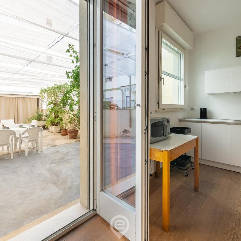 Estay - Via Roma Retreat - Two-Bedroom Apartment with Terrace - 13