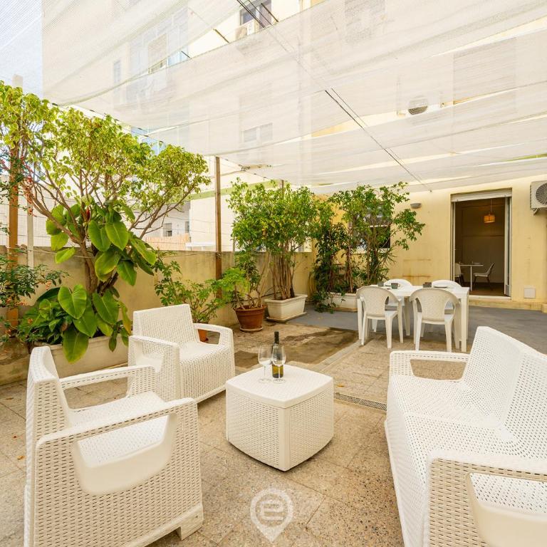 Estay - Via Roma Retreat - Two-Bedroom Apartment with Terrace - 39