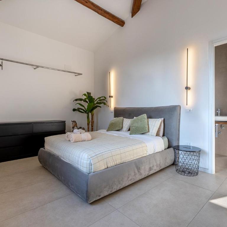 Suite Home Ferrara - Camera Quadrupla Deluxe - 14
