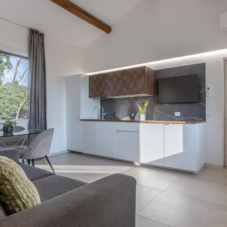 Suite Home Ferrara - Camera Quadrupla Deluxe - 17