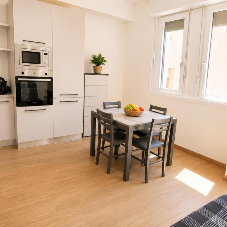 Rigoletto Apartment - Free Parking - Second Floor No Elevator - near City Center - Appartamento con 1 Camera da Letto - 24