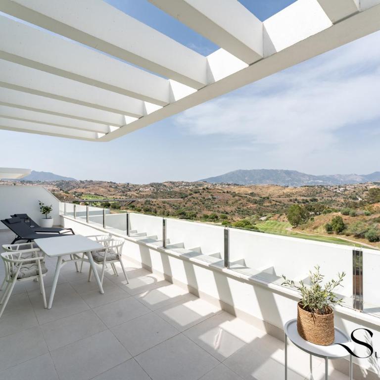 Golf View Penthouse with Pool & Gym Access - Apartamento de 2 dormitorios con terraza - 39
