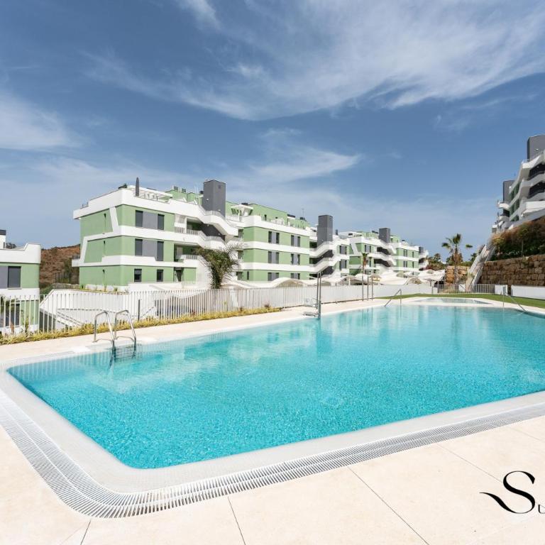 Golf View Penthouse with Pool & Gym Access - Apartamento de 2 dormitorios con terraza - 2