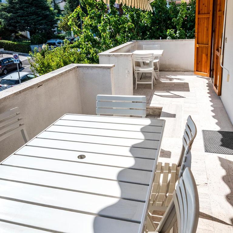 M371 - Marcelli, delizioso trilocale con terrazzo - Appartamento con 2 Camere da Letto - 9