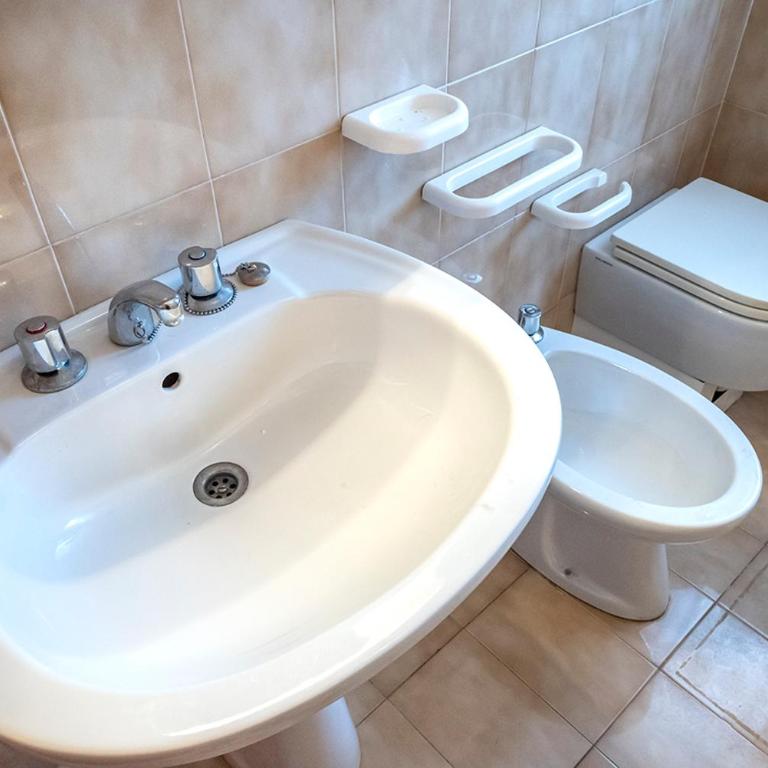 M371 - Marcelli, delizioso trilocale con terrazzo - Appartamento con 2 Camere da Letto - 29