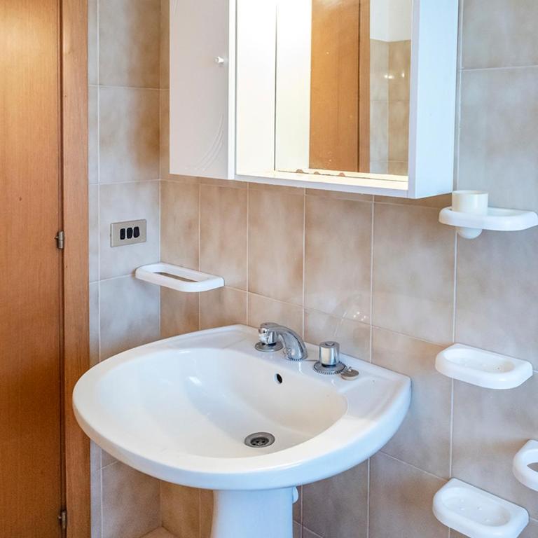 M371 - Marcelli, delizioso trilocale con terrazzo - Appartamento con 2 Camere da Letto - 30