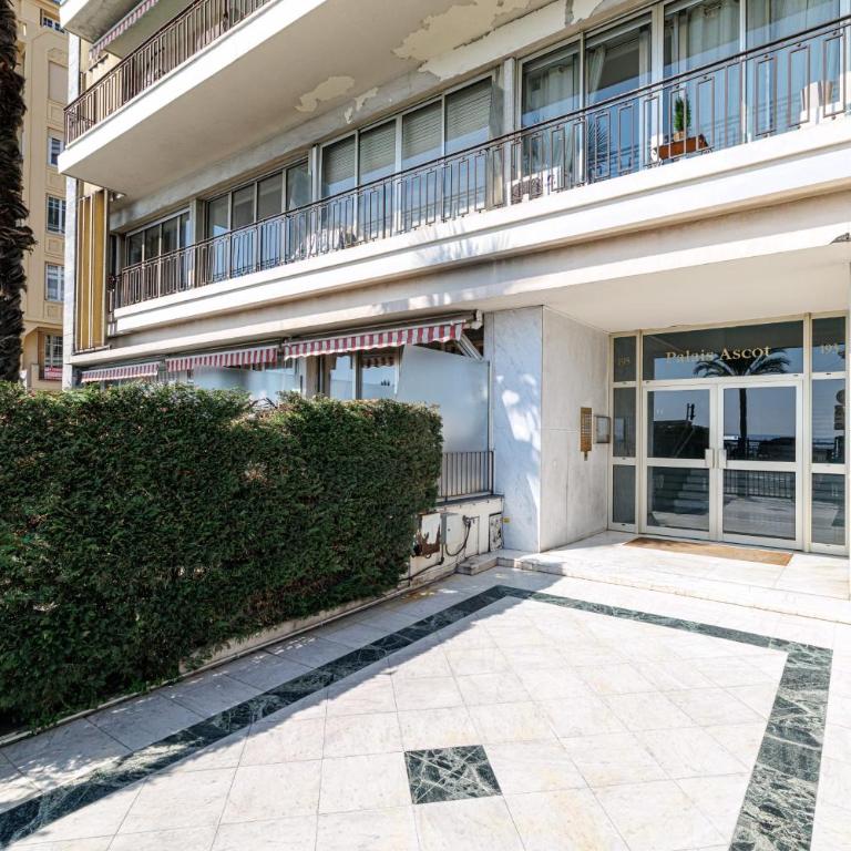 PROM 193-C- Appartement en face de la mer 2 Chambre avec terrasse et jardin - Appartement - 30
