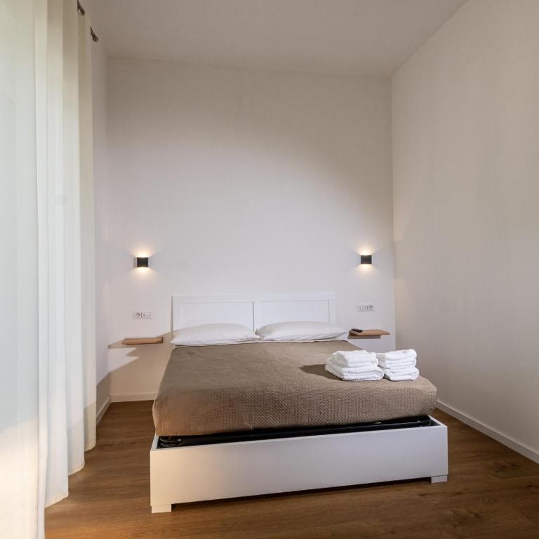 My Holiday Olbia Rooms&Lounge by Rentbeat - Deluxe Double Room with Balcony - 9