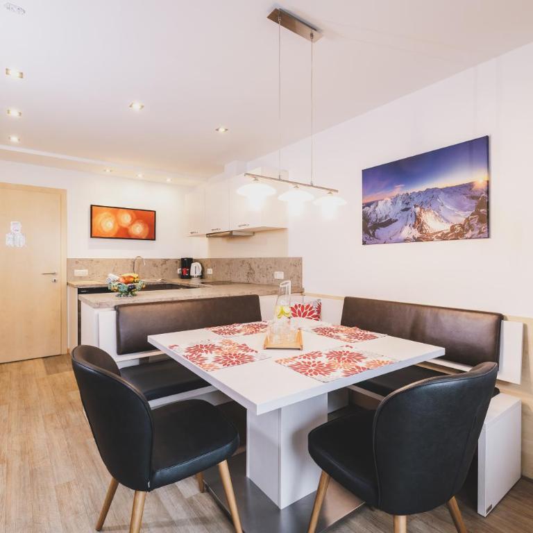 Appartement Nr 2 Haus Voglreiter - Deluxe Apartment mit Balkon und 2 Schlafzimmern - 2