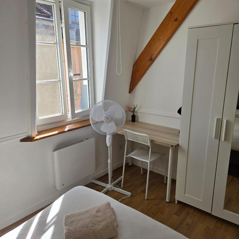 Calme et confort au cœur du vieux Troyes - Two-Bedroom Apartment - 8