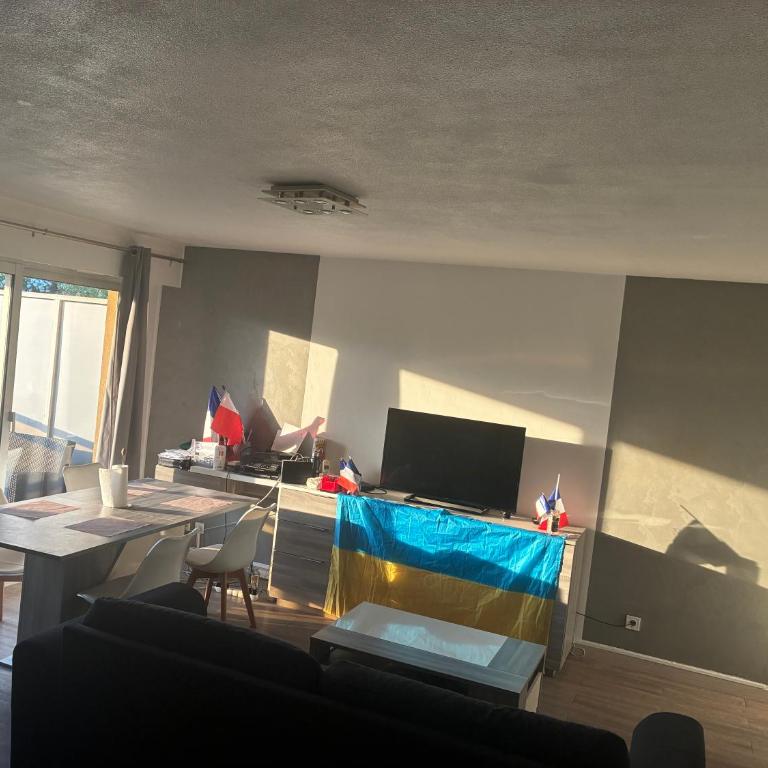 APPARTEMENT ENTIER dans une résidence privée avec gardien, piscine et aire de jeux pour enfants - Apartamento de 1 dormitorio - 3