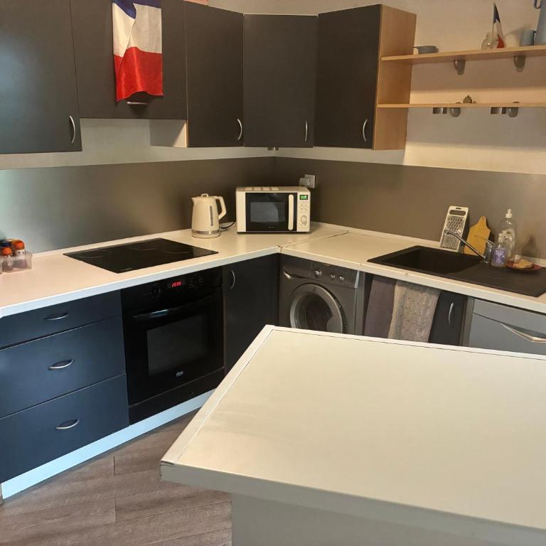 APPARTEMENT ENTIER dans une résidence privée avec gardien, piscine et aire de jeux pour enfants - Apartamento de 1 dormitorio - 2