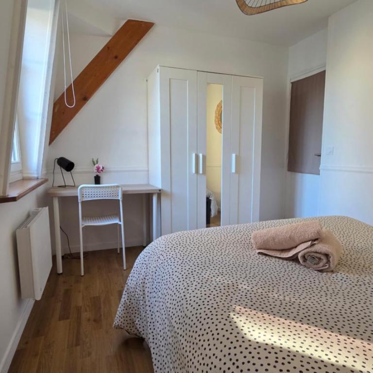 Calme et confort au cœur du vieux Troyes - Two-Bedroom Apartment - 30