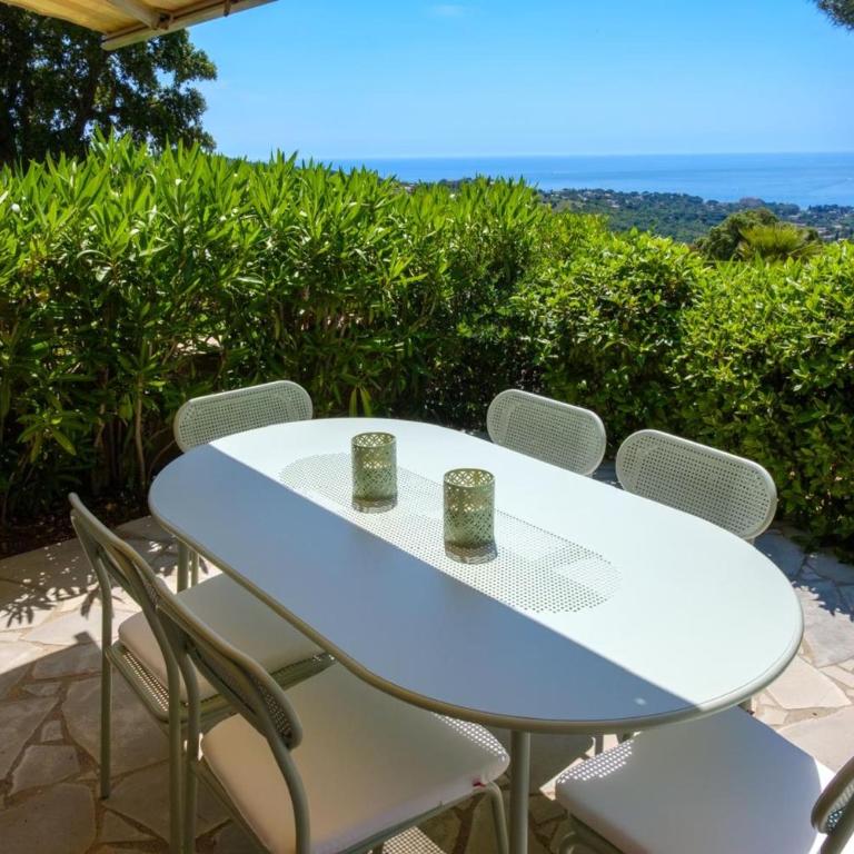 Petite Maison vue mer&piscine - Maison de Vacances - 14