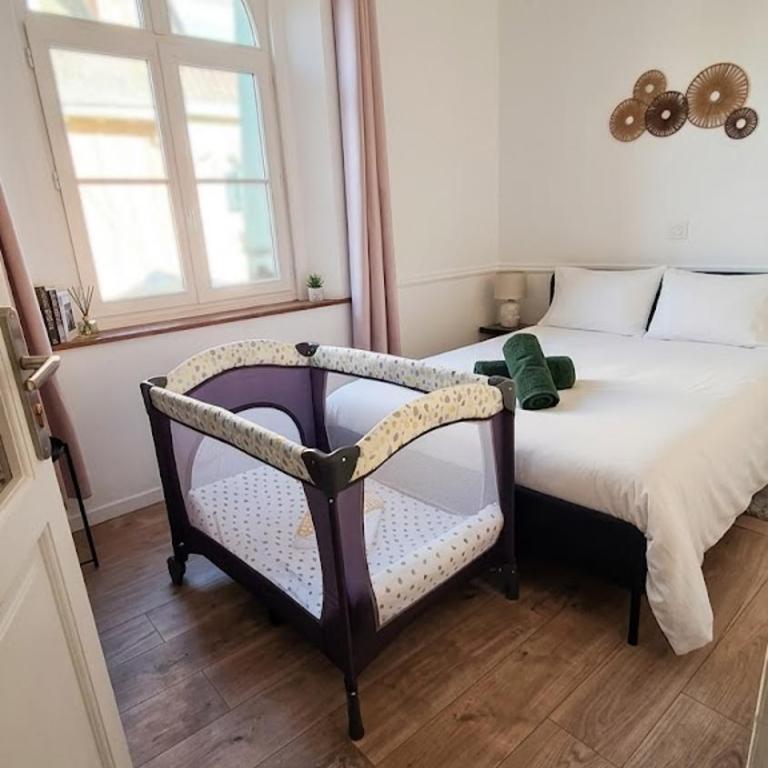Calme et confort au cœur du vieux Troyes - Two-Bedroom Apartment - 36