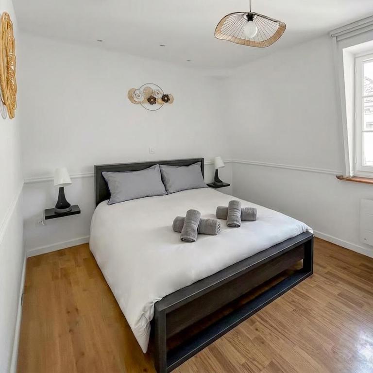 Calme et confort au cœur du vieux Troyes - Two-Bedroom Apartment - 26