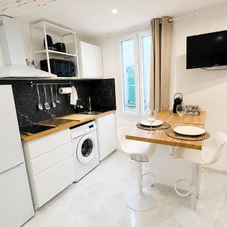 "Le Charvet" Studio climatisé - Centre historique - Arrivée autonome - Appartement 1 Chambre - 5