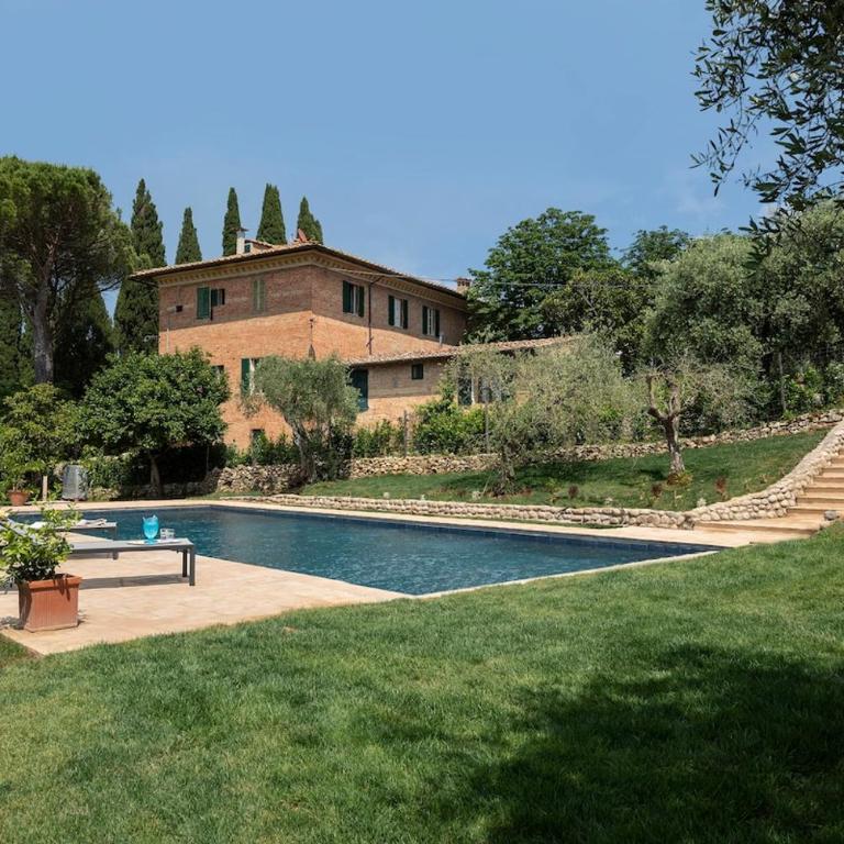 Private Staffed Tuscan Estate with large pool 5 min from Siena - Villa - 11