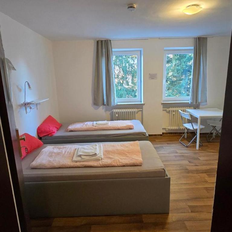 2-Rent Group Hostel Apartments HAN53 - Doppelzimmer - 2