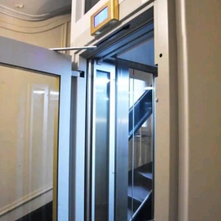 Coeur de Paris sur la Place Maubert Studio entier neuf calme clair propre avec Vue Tout Paris cuisine salle de bains ascenseur AC - Appartement 1 Chambre - 17