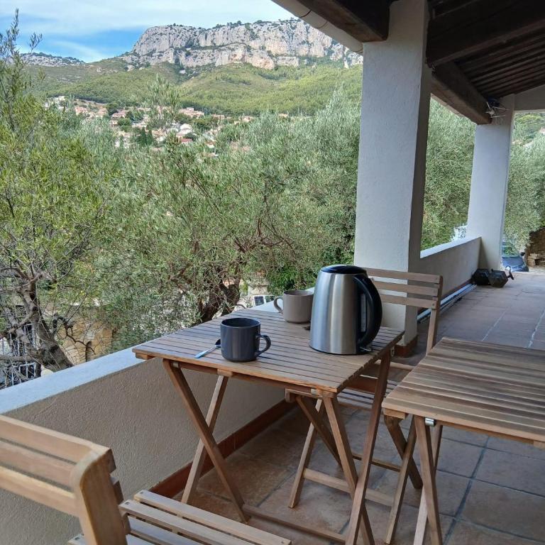 Logement climatisé avec piscine sur les hauteurs de Toulon - Haus mit 1 Schlafzimmer - 1