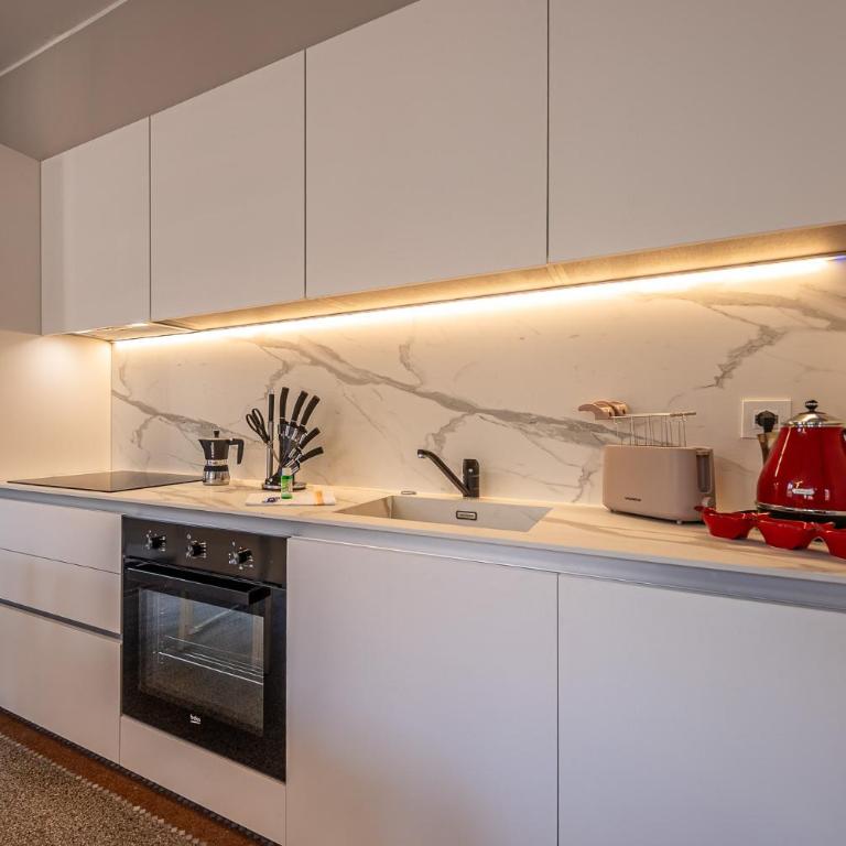 APPARTAMENTO LUX - Comfort e Stile nel Cuore di Santa Margherita - Appartamento Standard con 2 Camere da Letto - 11