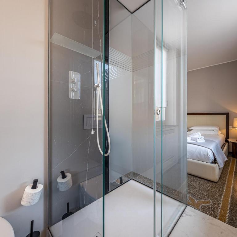 APPARTAMENTO LUX - Comfort e Stile nel Cuore di Santa Margherita - Appartamento Standard con 2 Camere da Letto - 15