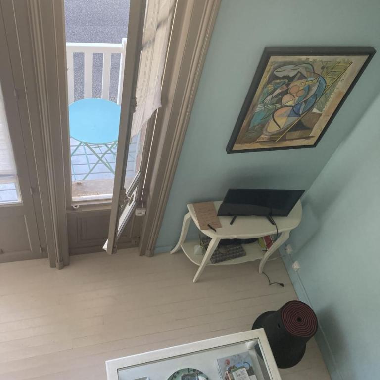 Studio in a 19th century villa with parking - Appartement - 6