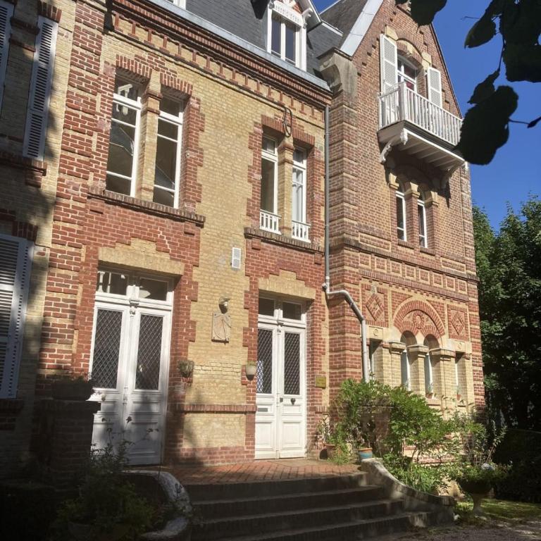 Studio in a 19th century villa with parking - Appartement - 13