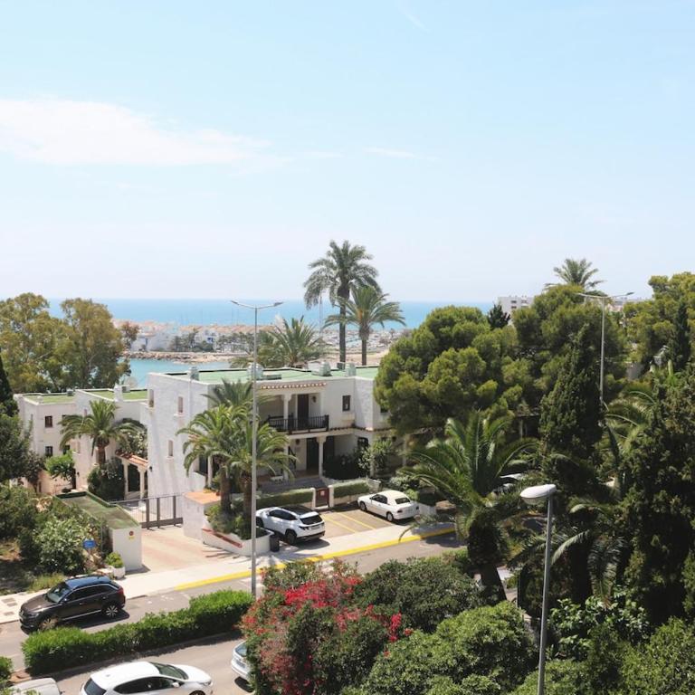 Renovated Oceanfront Apartment - Two-Bedroom Apartment - 1