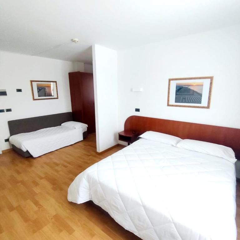 Hotel Falcone - Camera Tripla Classic - 3