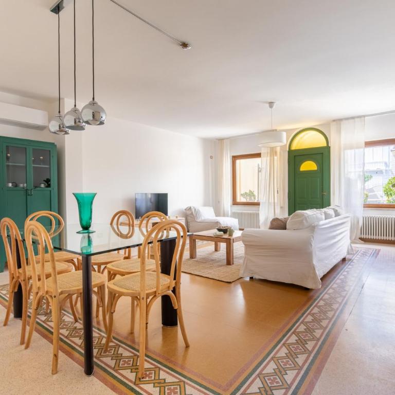 Verdemare, a Viareggio parcheggio privato e splendido giardino - Villa con 2 Camere da Letto - 6
