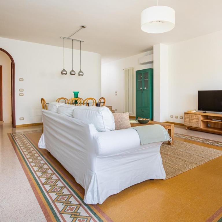 Verdemare, a Viareggio parcheggio privato e splendido giardino - Villa con 2 Camere da Letto - 11