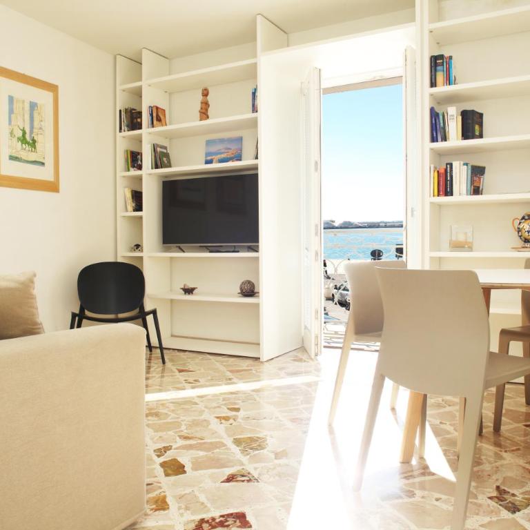 Trapani Fronte Porto Apt - Appartamento con Vista Mare - 16