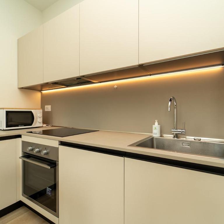 ImmobiliaRent Santa Sofia Apartment B - Appartamento con 1 Camera da Letto - 7