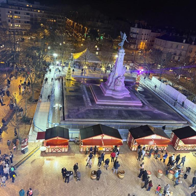 Place de la République et parking space - Appartement 2 Chambres - 7