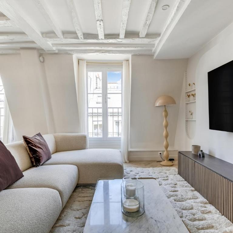 Pick A Flat's Apartment in Champs-Elysées - Rue Ponthieu - Appartement 3 Chambres - 4