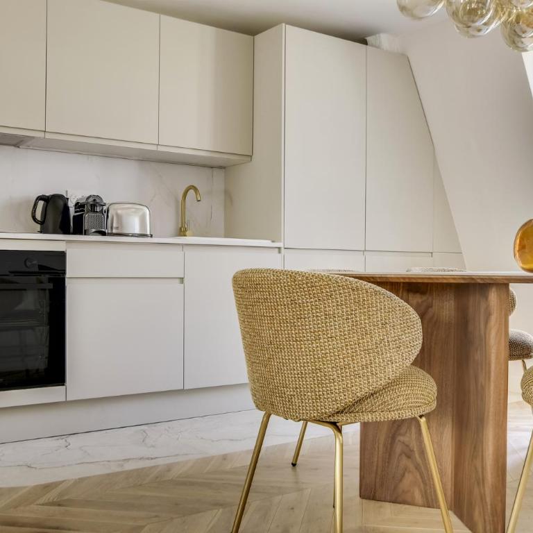 Pick A Flat's Apartment in Champs-Elysées - Rue Ponthieu - Appartement 3 Chambres - 11