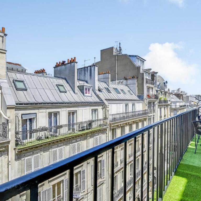 Pick A Flat's Apartment in Champs-Elysées - Rue Ponthieu - Appartement 3 Chambres - 14