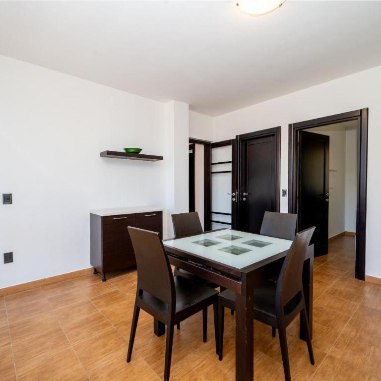 Appartamento Bouganville - Appartamento Deluxe con 2 Camere da Letto e Vista Giardino - 8