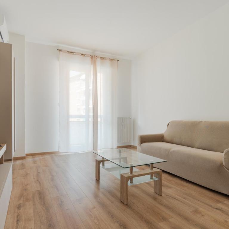 GuestHost - Cozy Balcony Flat Milano Comasina MM3 - Two-Bedroom Apartment - 9