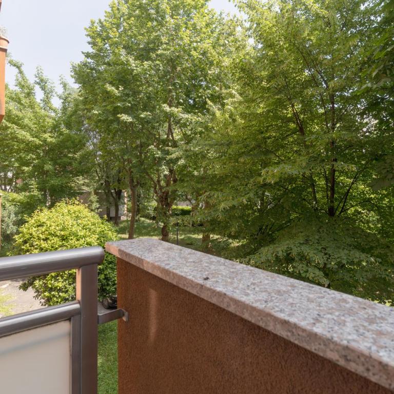 GuestHost - Cozy Balcony Flat Milano Comasina MM3 - Two-Bedroom Apartment - 17