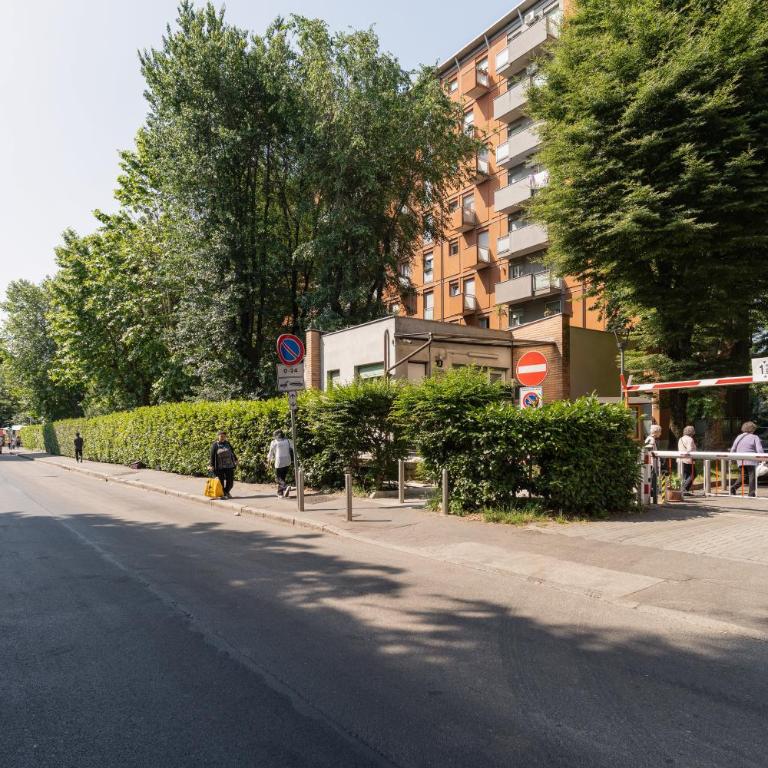 GuestHost - Cozy Balcony Flat Milano Comasina MM3 - Two-Bedroom Apartment - 25