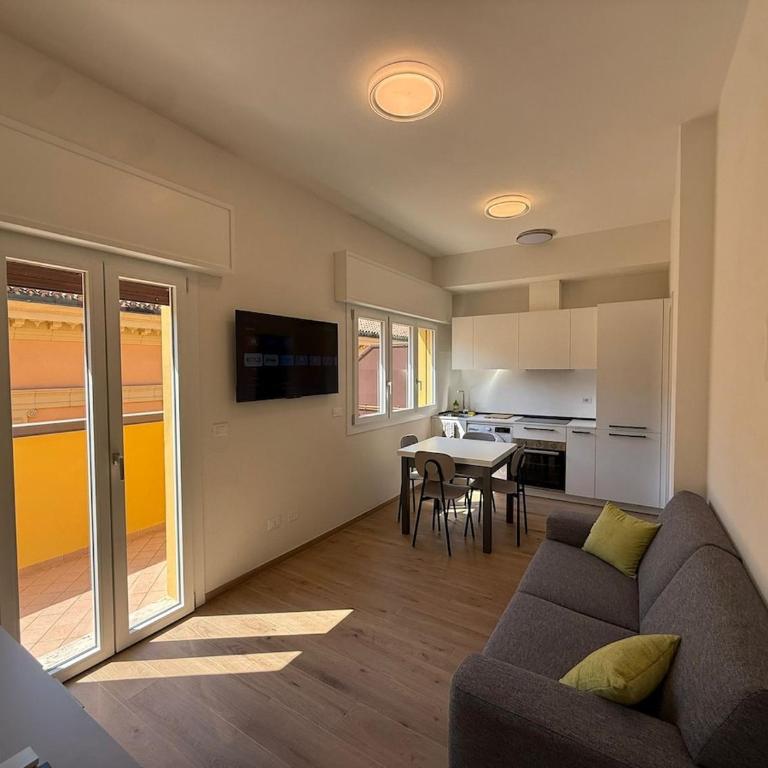 Sauro House, Grande Terrazza in Centro Storico - Appartamento Superior con 1 Camera da Letto e Balcone - 4