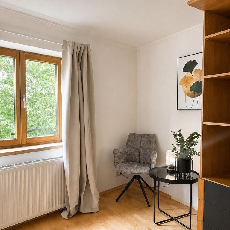 Aparthaus Dittelbach by Faraway Homes - Three-Bedroom Deluxe Apartment - 1