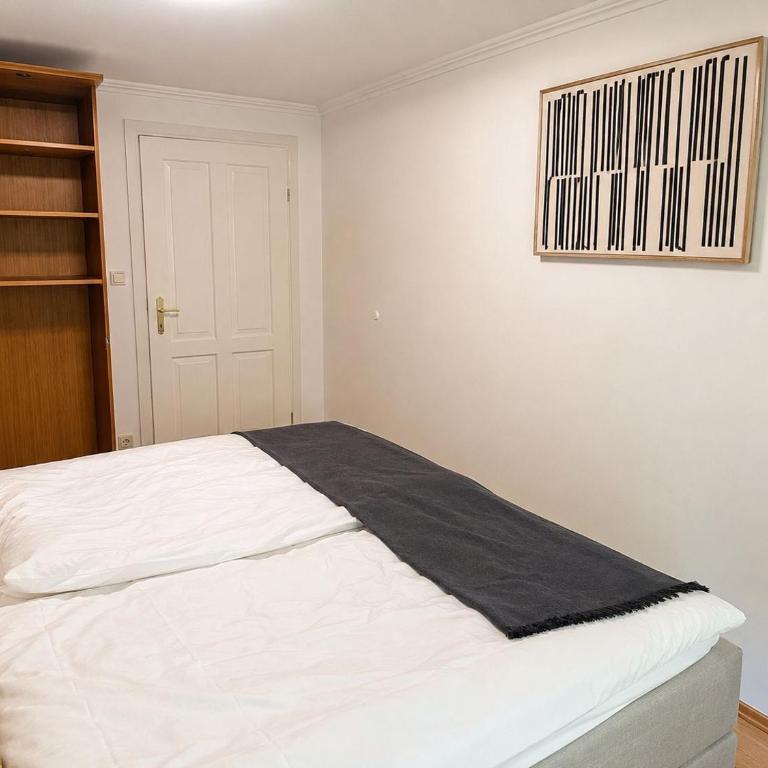 Aparthaus Dittelbach by Faraway Homes - Three-Bedroom Deluxe Apartment - 2