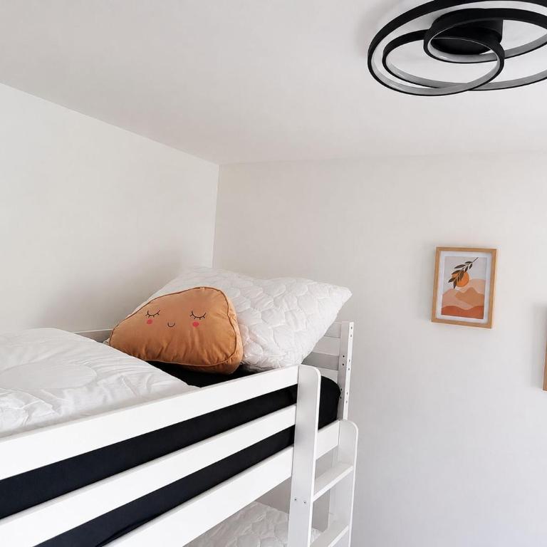 Aparthaus Dittelbach by Faraway Homes - Four-Bedroom Penthouse Apartment - 2