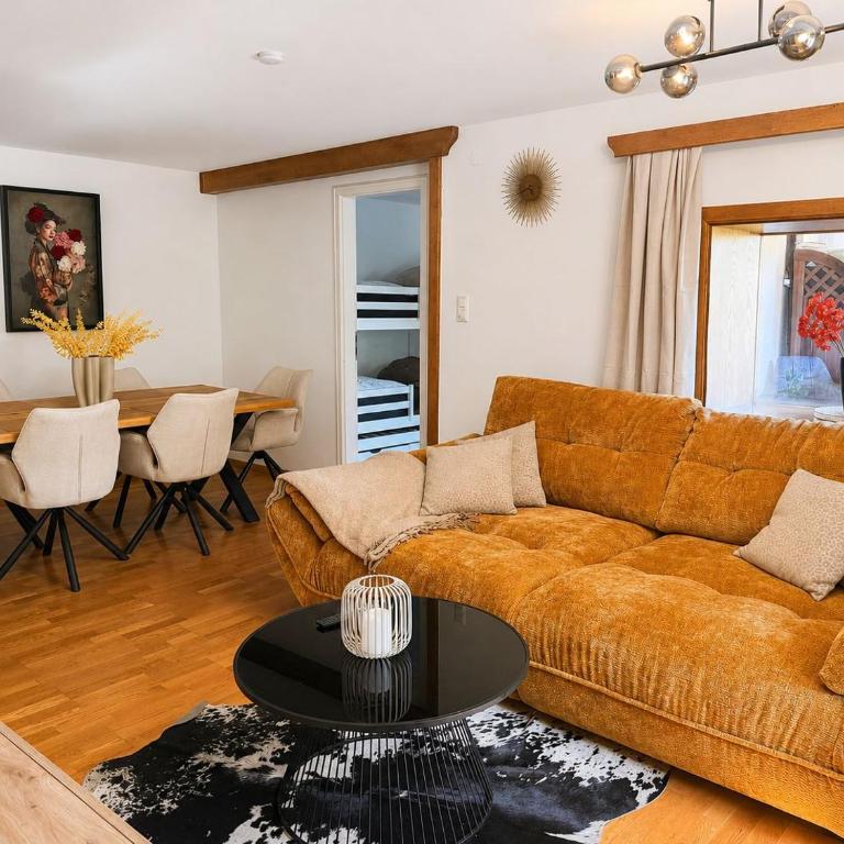 Aparthaus Dittelbach by Faraway Homes - Four-Bedroom Penthouse Apartment - 1